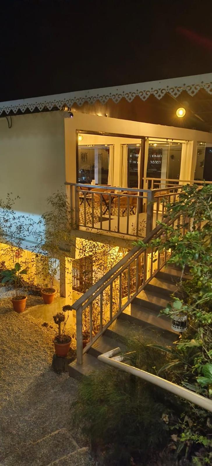 Aam'S Courtyard Hotel Kalimpong Bagian luar foto